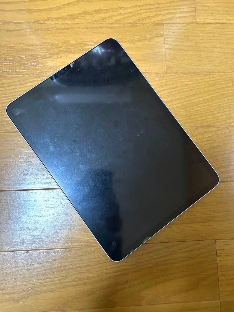 【セール】iPad Pro 11 第二世代 本体+キーボード付きケース