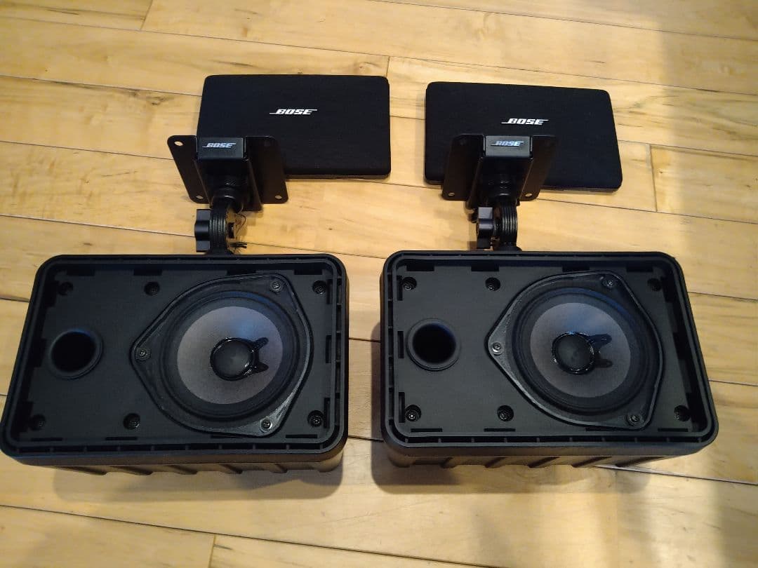 BOSE 101 MMスピーカー　天吊ブラケット付　2台セット