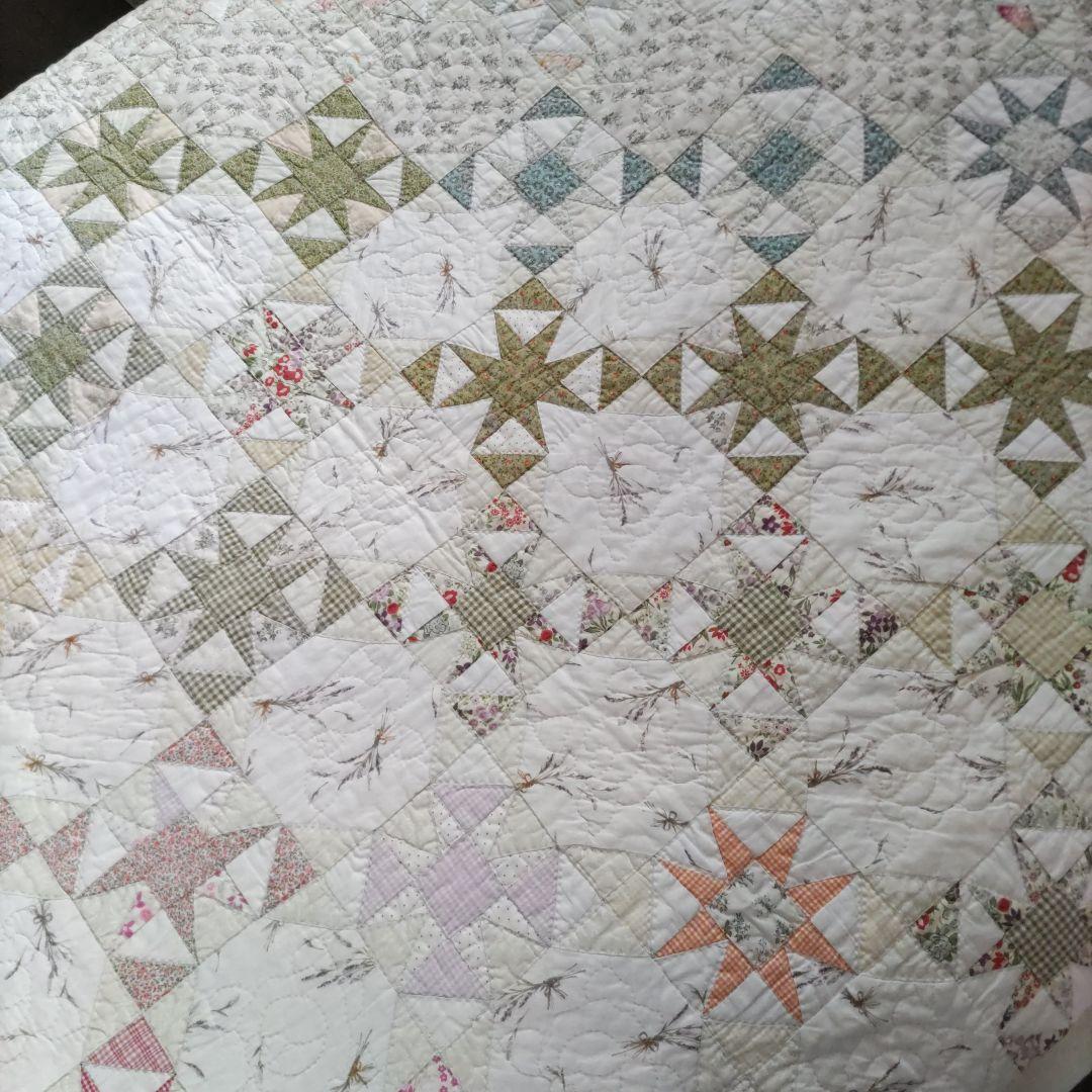 ✨イブニングスターグラデーションベッドカバー✨パッチワークキルト　ハンドメイド