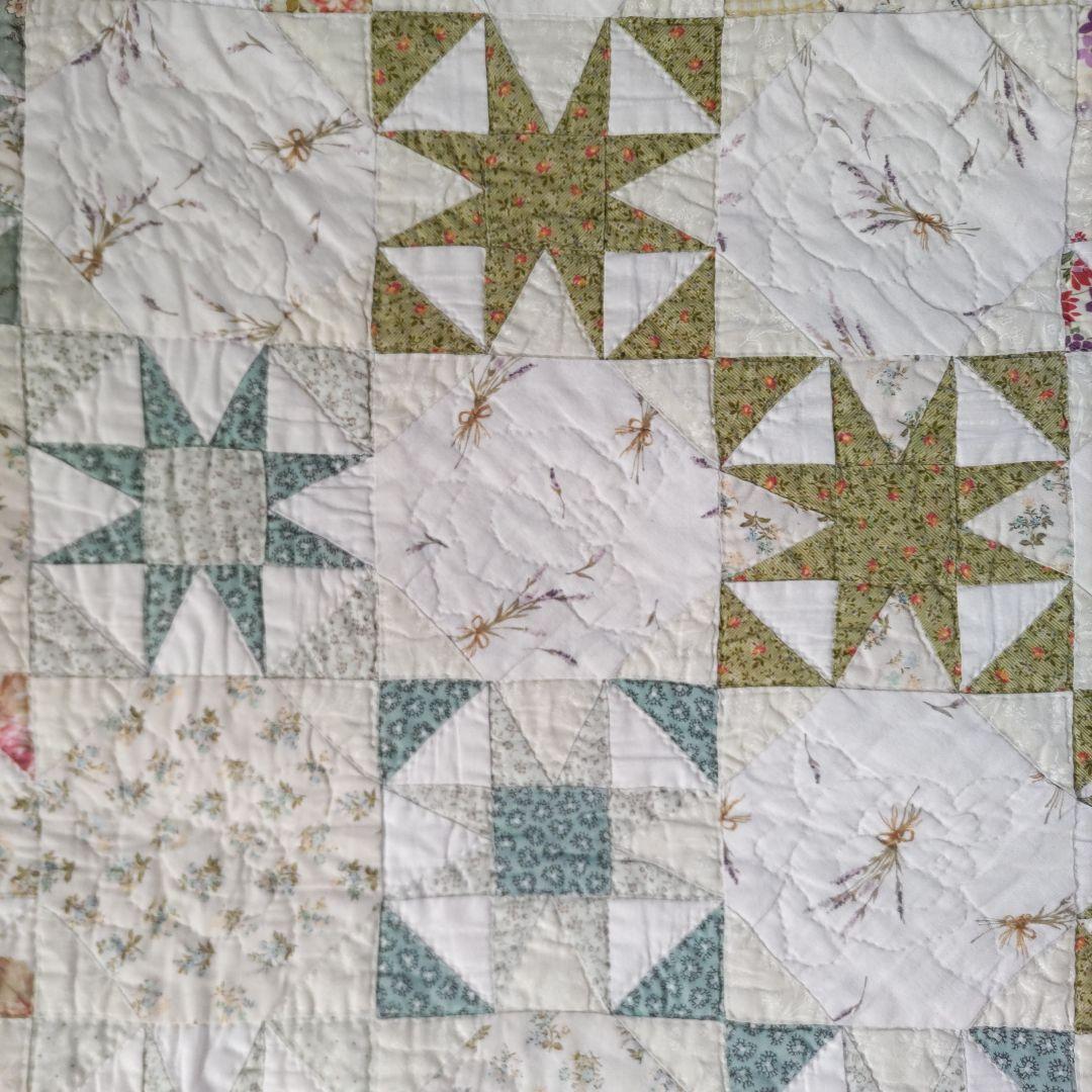 ✨イブニングスターグラデーションベッドカバー✨パッチワークキルト　ハンドメイド