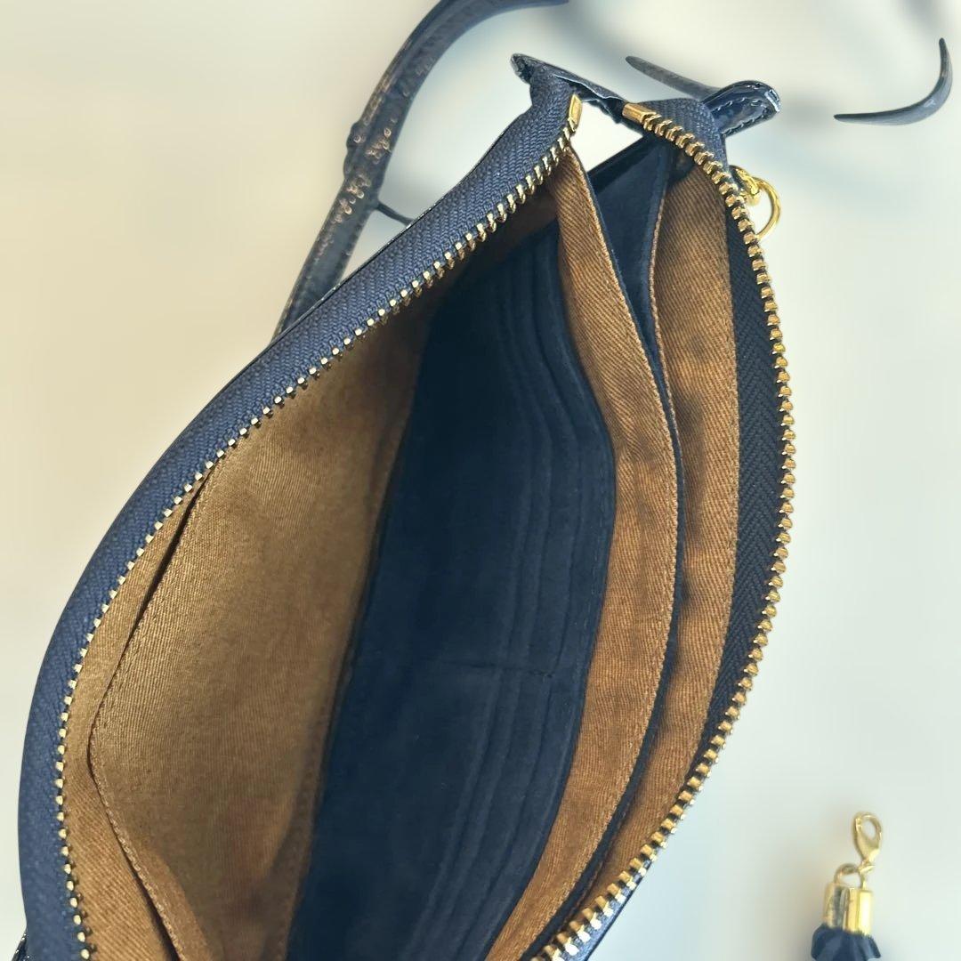 ATAO アタオ　ブーブー　 お財布ポシェット　エナメル