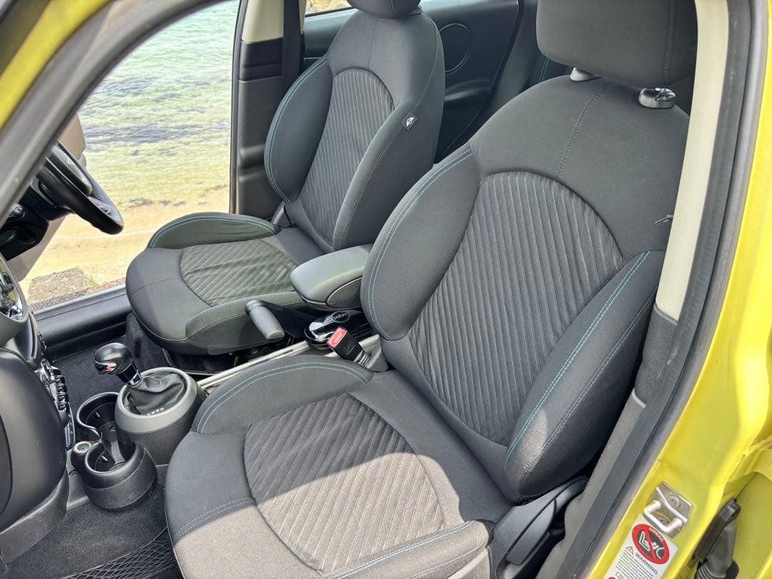 ミニクロスオーバー R60クーパーSターボ　希少ツインルーフ限定カラー