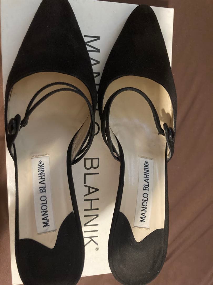 ＊ 　MANOLO BLAHNIK ブラックミュール 37