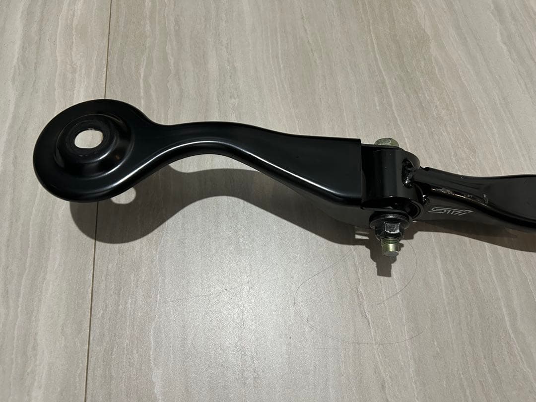 【送料込】レヴォーグ　VM型　フレキシブルサポートサブフレームリヤ