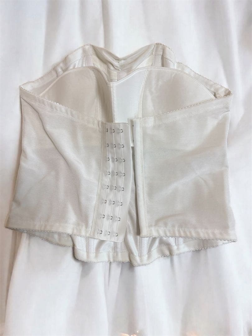 ブライダルブルーム　ブライダルインナー　ラグジュアリービスチェ 85