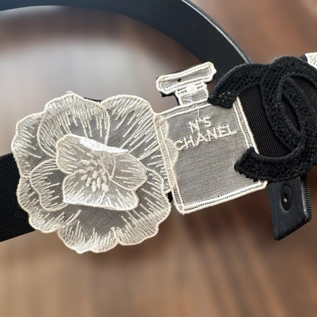 CHANEL香水ボトルデザイン ベルト