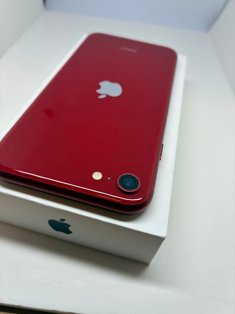 【極美品】　iPhone SE3 128G レッド　SIMフリー　新品バッテリー