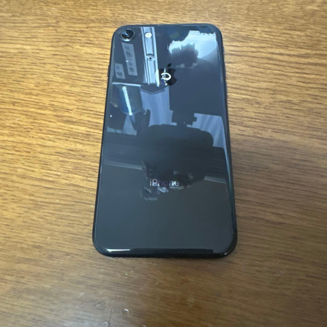 極美品 iPhone8 本体 ブラック NOSIM