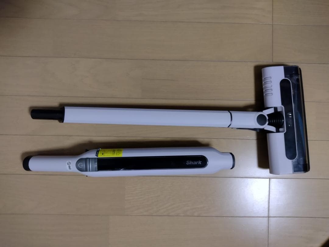 シャーク★コードレスクリーナー★CS300JWH★バッテリー新品と同等★1