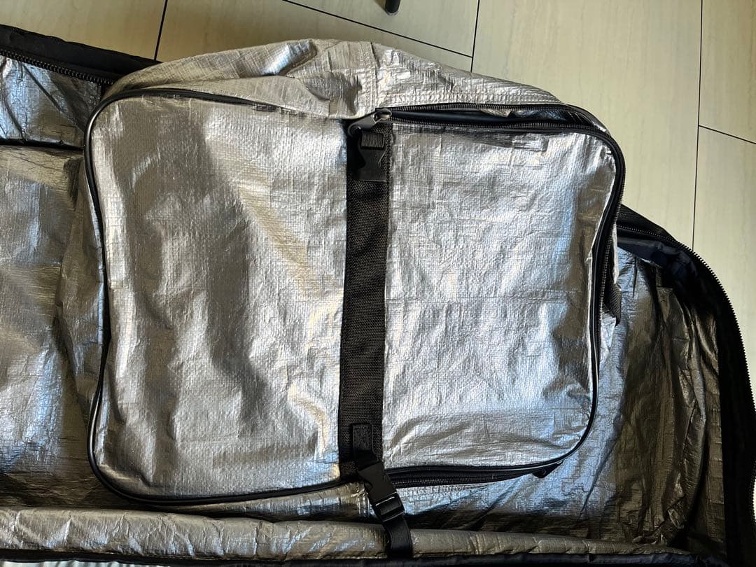 希少！BURTON スノーボードキャリー付きバッグ ブラック