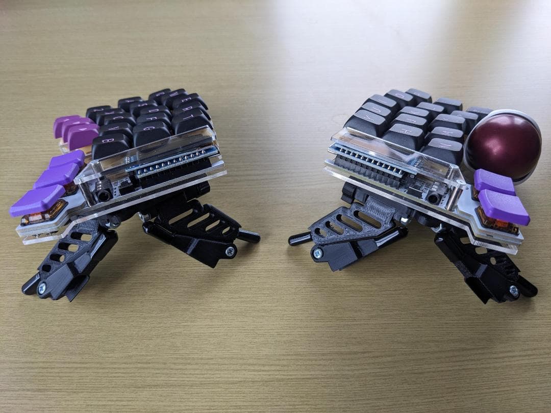 Keyball39ケーブルとテンティングスタンド付き完成品