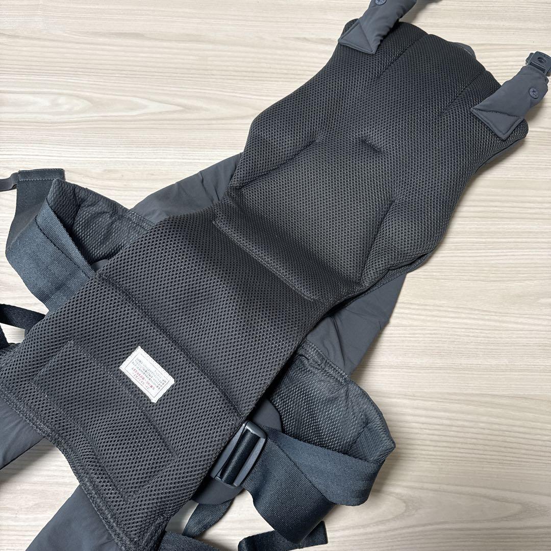 ピトレスク　ベビーキャリアオン　グリーンレーベルリラクシングコラボ　抱っこ紐