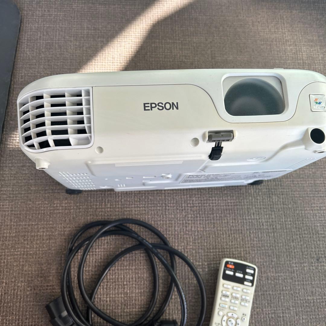 EPSON EB-S02H プロジェクター 本体最終値下げ早い者勝ちです
