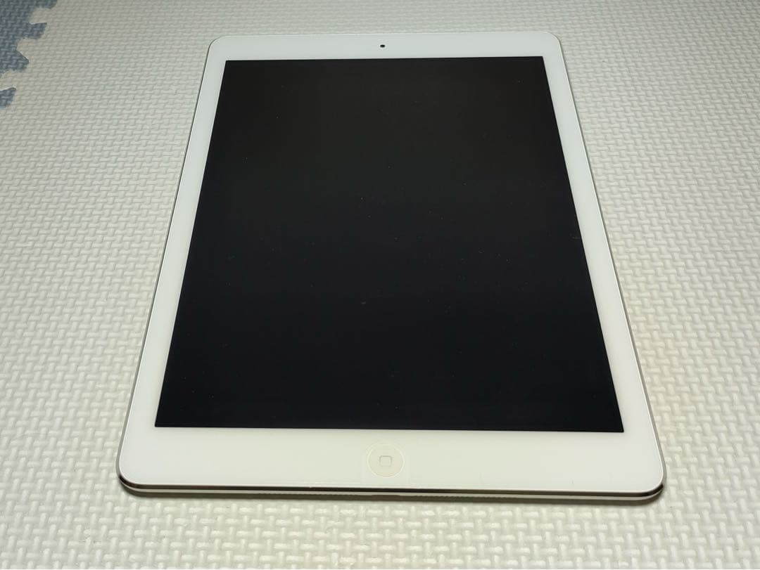 【美品！送料込み！！】Apple iPad Air 64GB シルバー