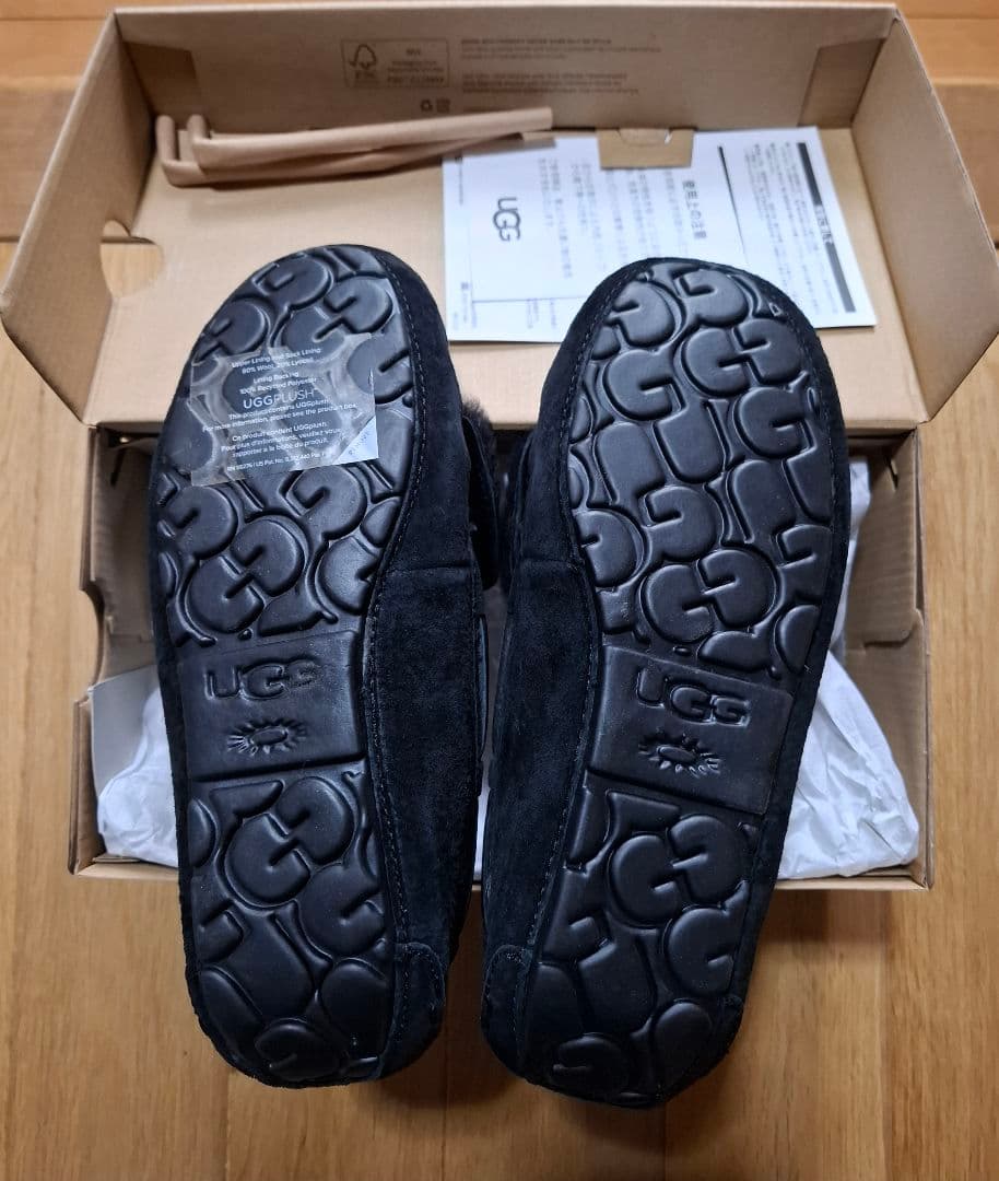 UGG モカシン ミネトンカ