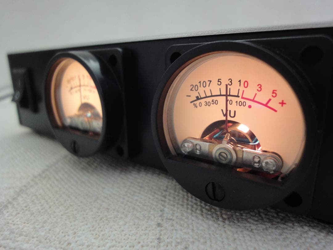 自作ステレオVUメーター（新品丸型コンパクトタイプ）210号機