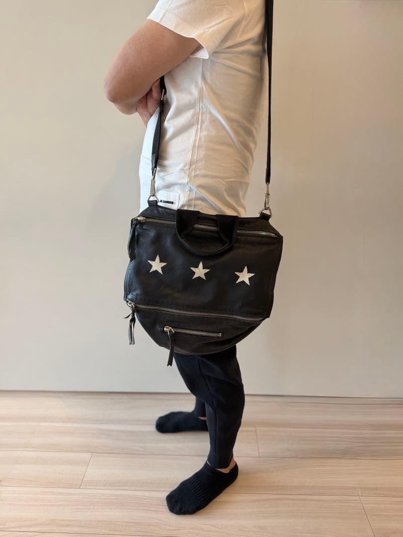 GIVENCHY ブラックレザー ショルダーバッグ