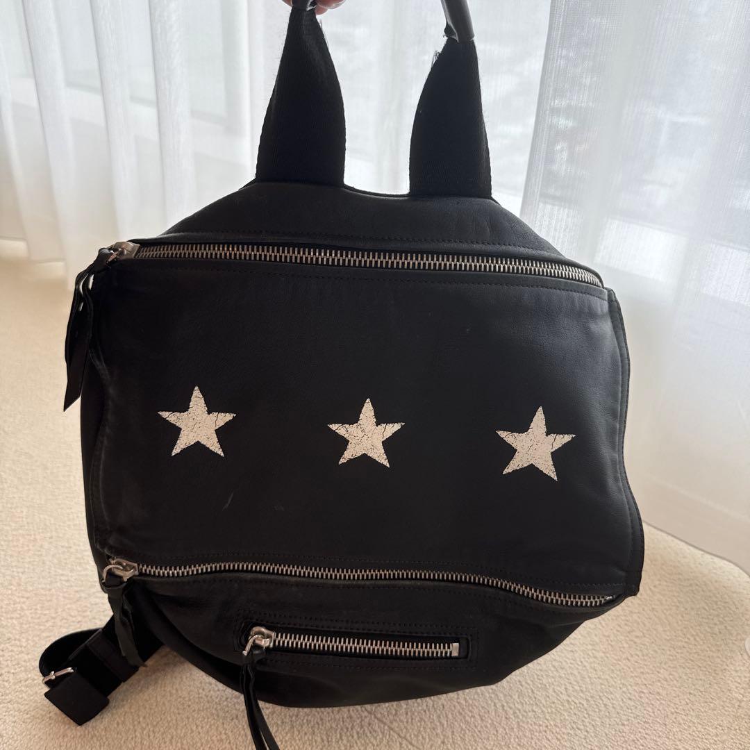 GIVENCHY ブラックレザー ショルダーバッグ