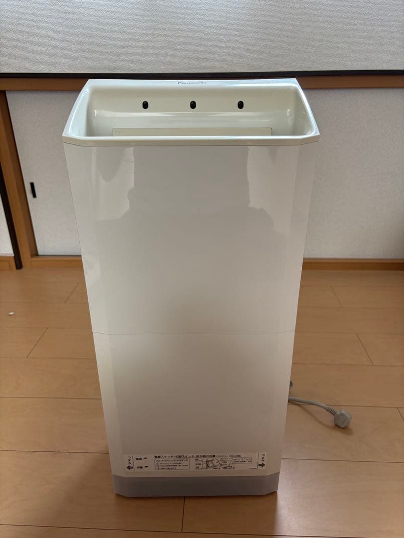 ハンドドライヤー