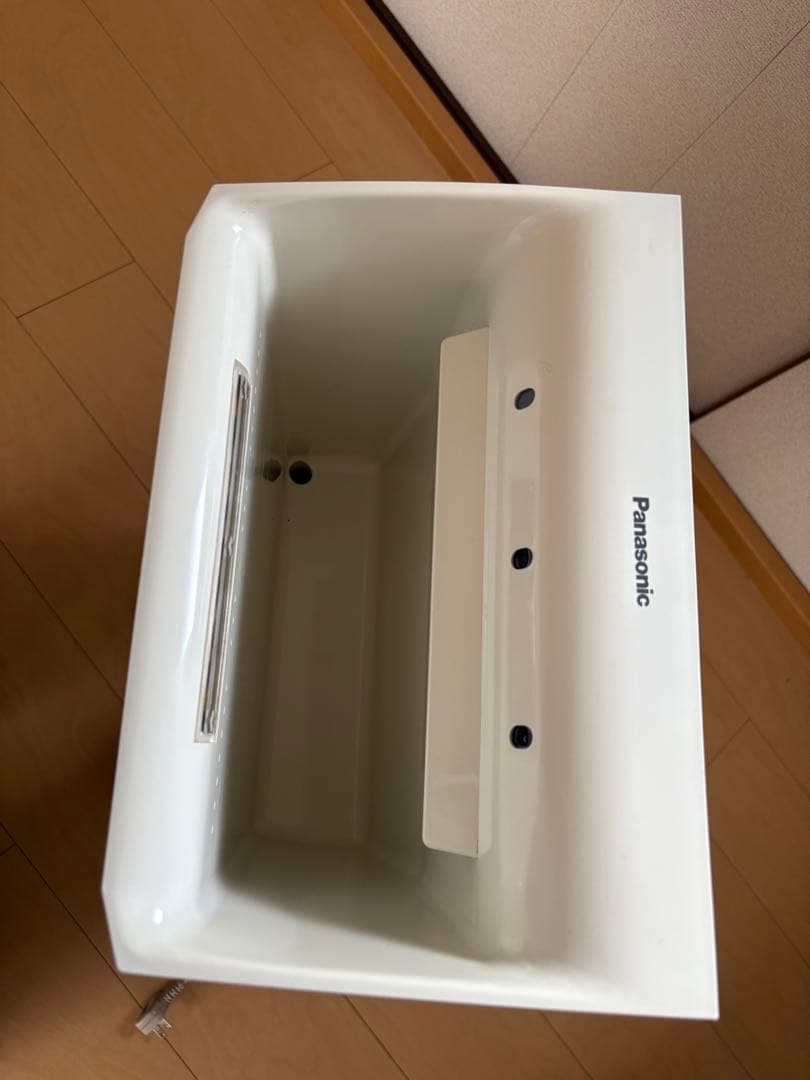 ハンドドライヤー