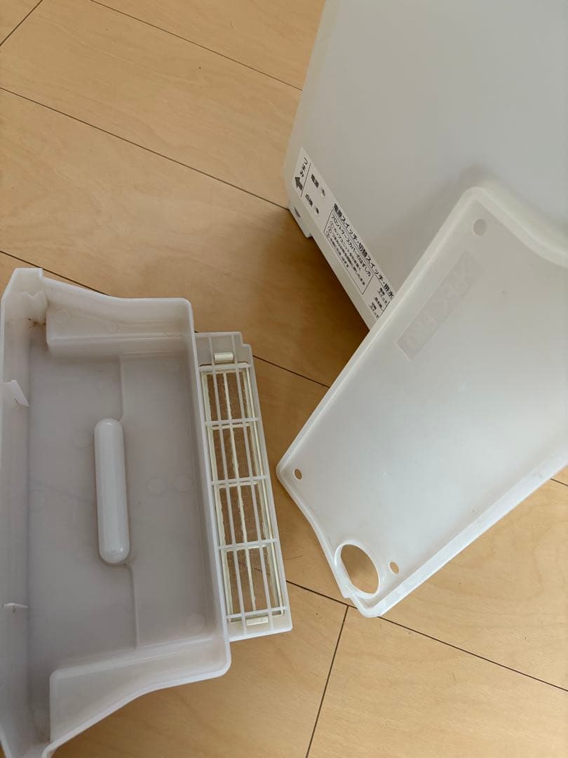 ハンドドライヤー