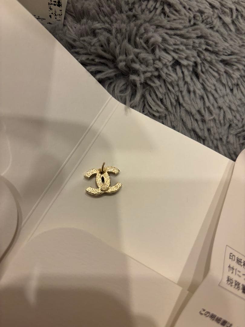 CHANEL CCロゴピアス(片耳用)