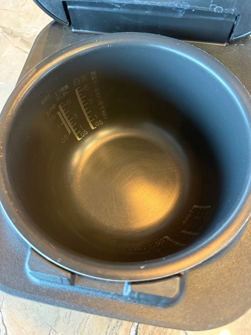 ヒデ象印　炊飯器　STAN 5.5合　21年製 NW-SA10