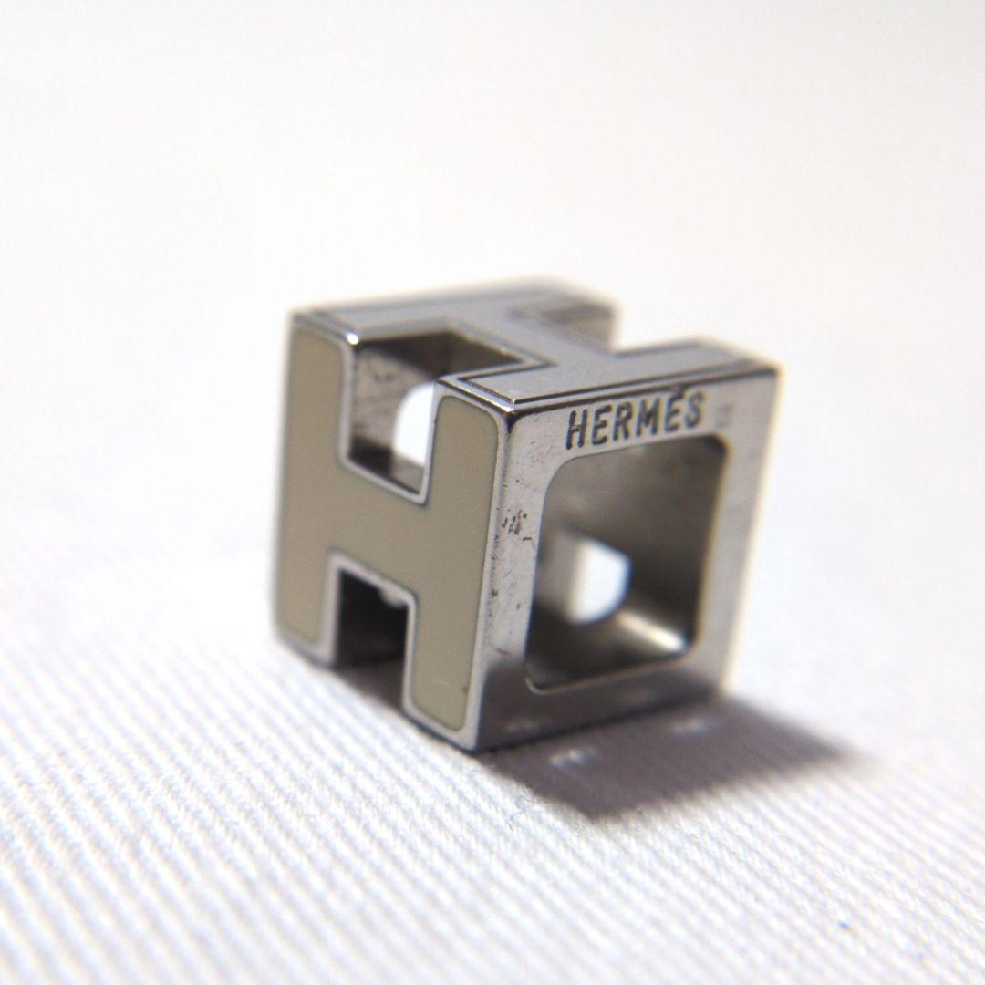 良品　エルメス　ホワイト系　カージュドアッシュ　Hキューブ　ペンダントトップ