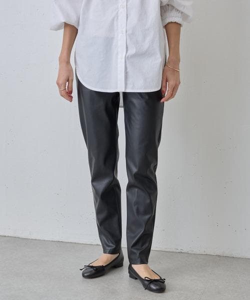 ビアズリー　新品タグ付き　裏起毛フェイクレザーレギンス