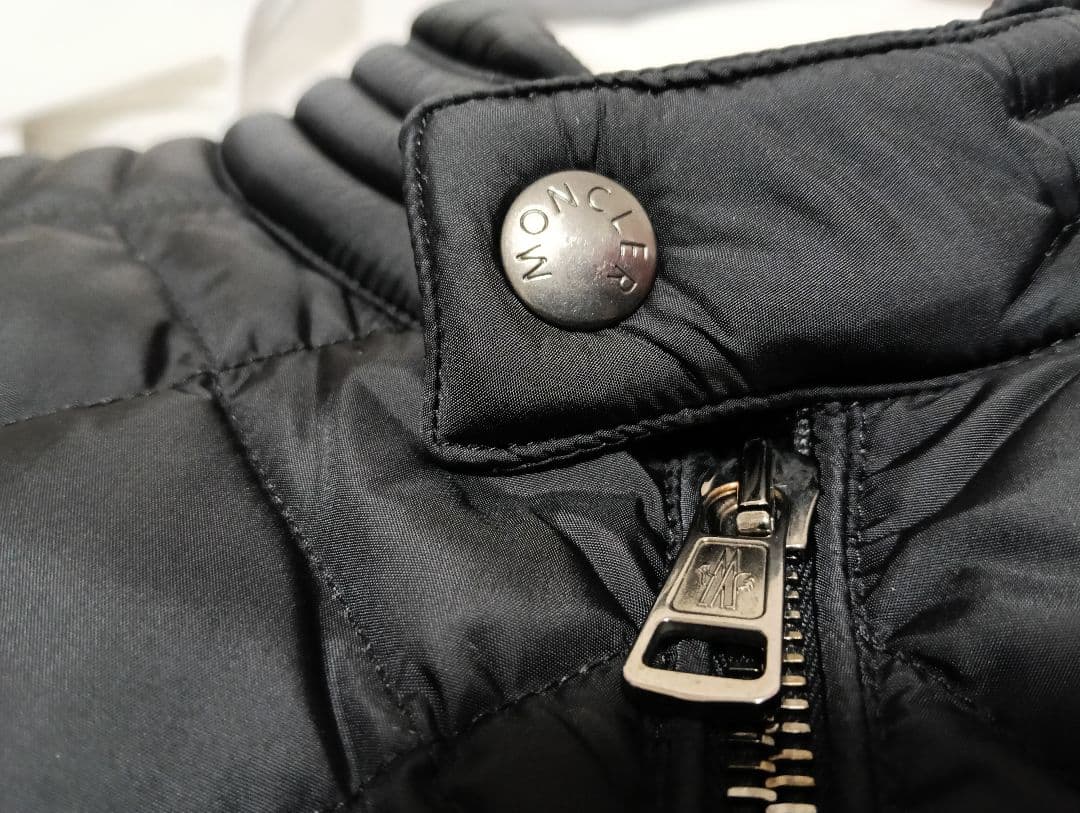 MONCLER キルティングライダースダウンジャケット（2）M〜L