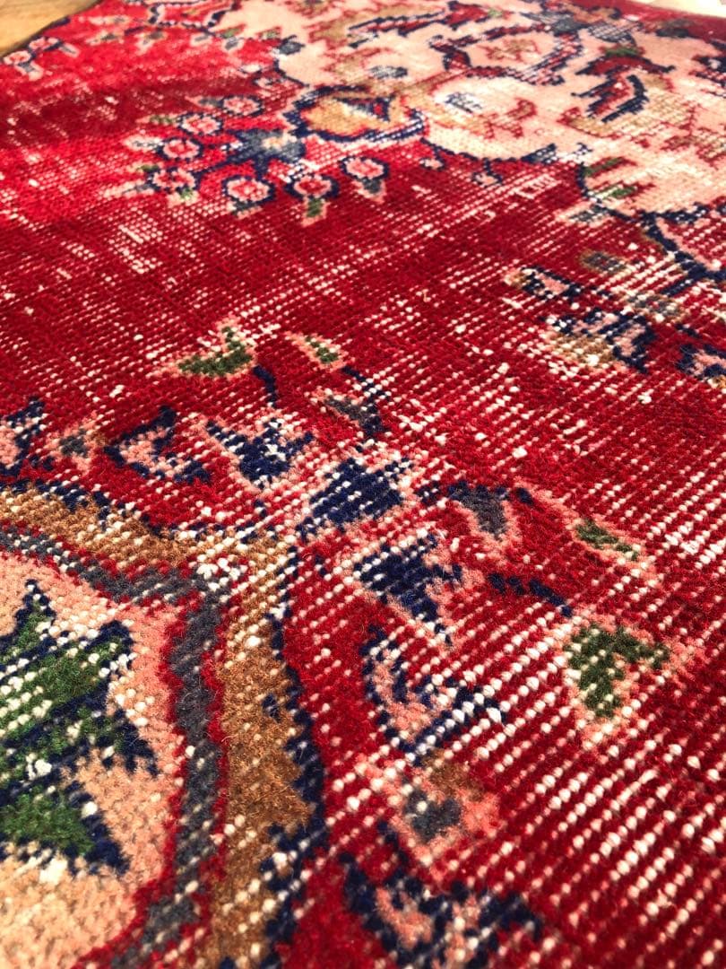 【大きめサイズ】✧美しいredと優しいpink✧トルコ ビンテージラグ 半円ラグ