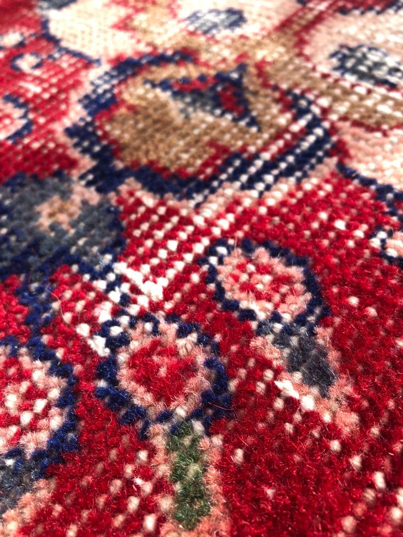 【大きめサイズ】✧美しいredと優しいpink✧トルコ ビンテージラグ 半円ラグ