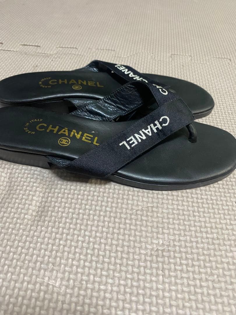 CHANEL ブラック フリップフロップサンダル