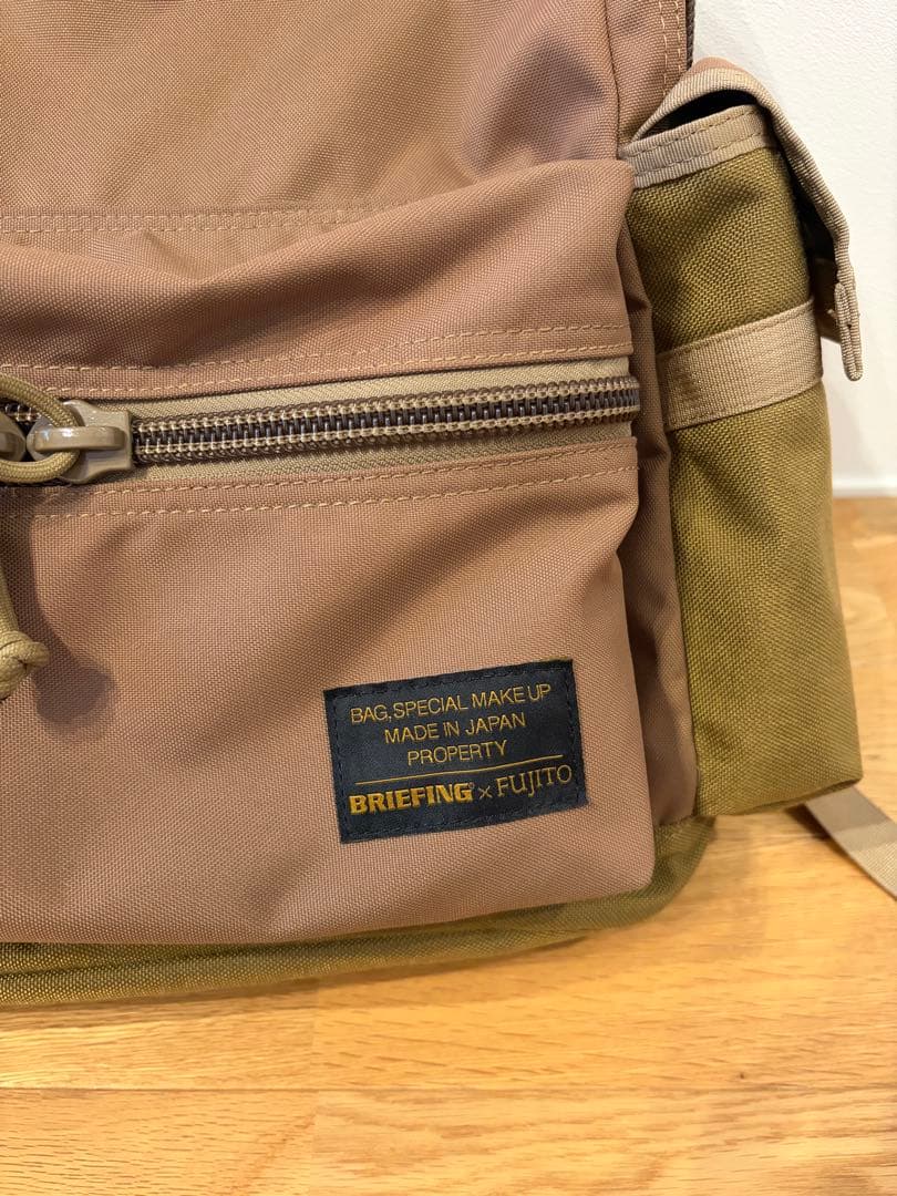BRIEFING × FUJITO Expedition Pack　Coyote