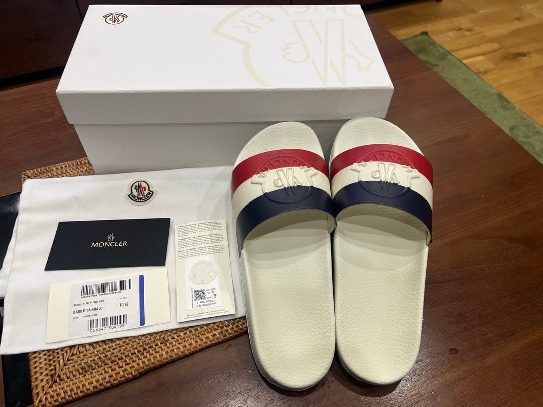 モンクレール スライドサンダル シャワーサンダル　箱付き