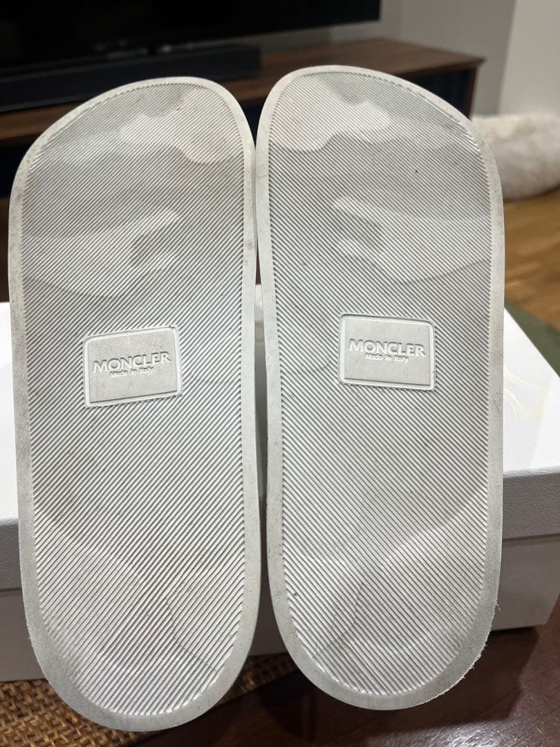 モンクレール スライドサンダル シャワーサンダル　箱付き