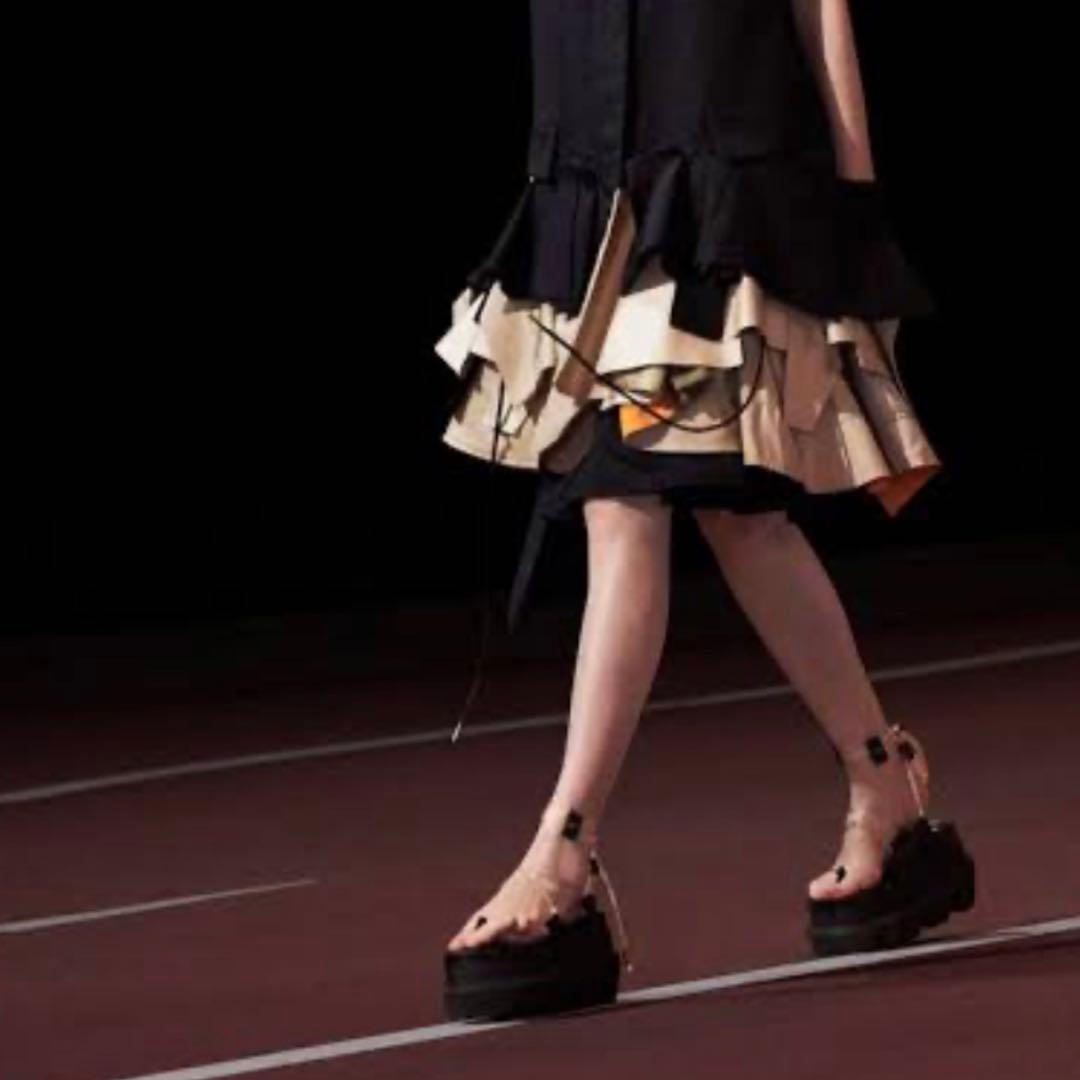 【新品未使用】sacai COWHIDEクリアチューブ厚底サンダル 36