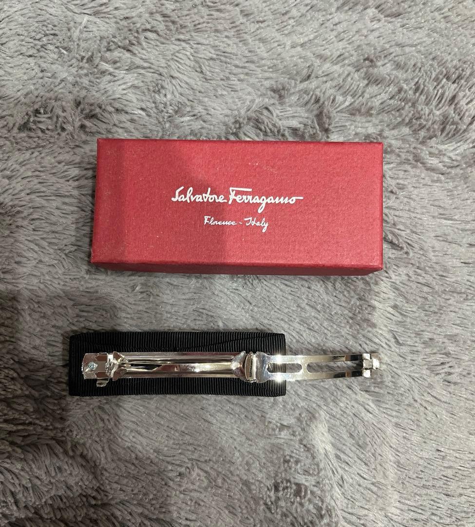 Ferragamo barretteフェラガモ　バレッタ ラインストーン