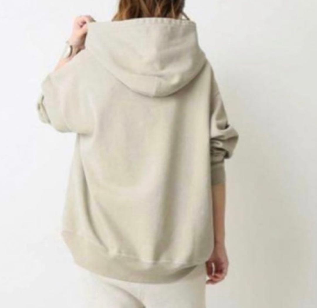 ドゥーズィエムクラス　名品　トレジャーフーディ