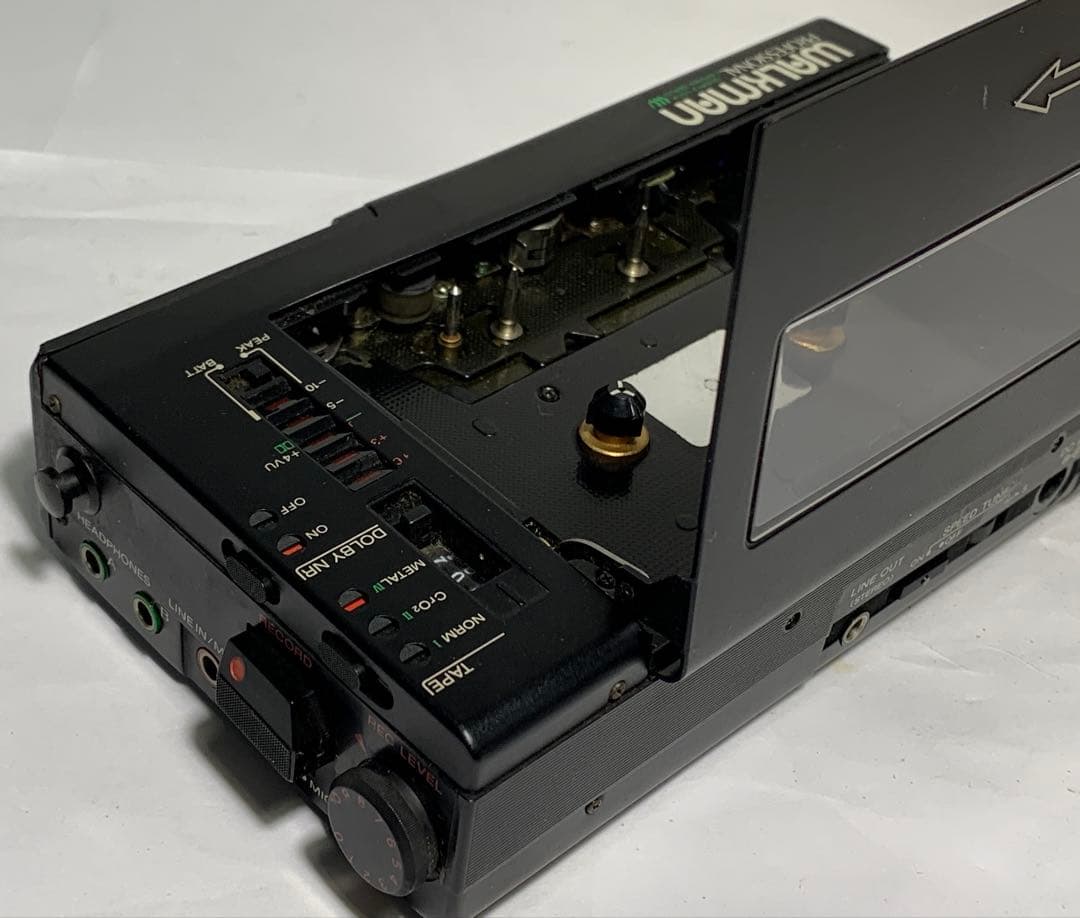 ポータブルプレーヤー SONY WALKMAN PROFESSIONAL WM-D6