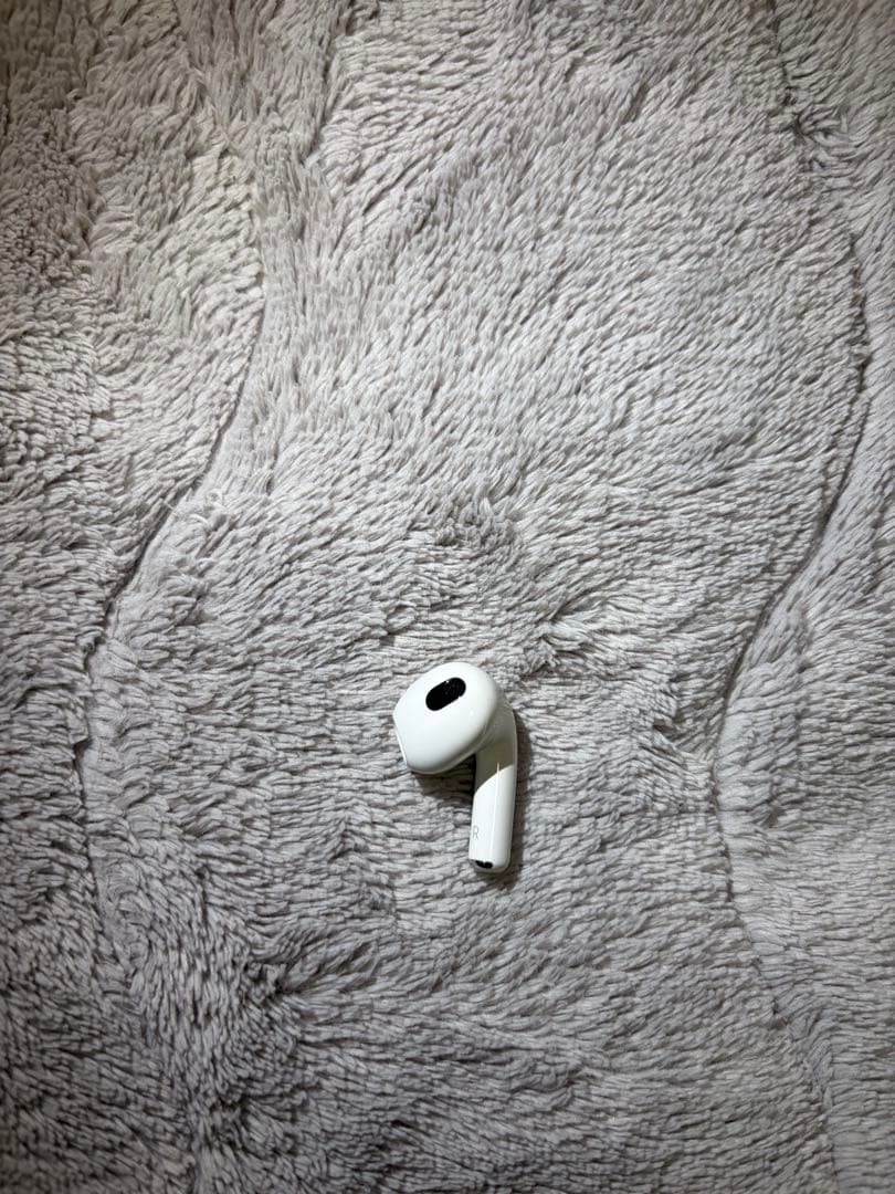 AirPods 第三世代 右耳 充電ケーブル付き