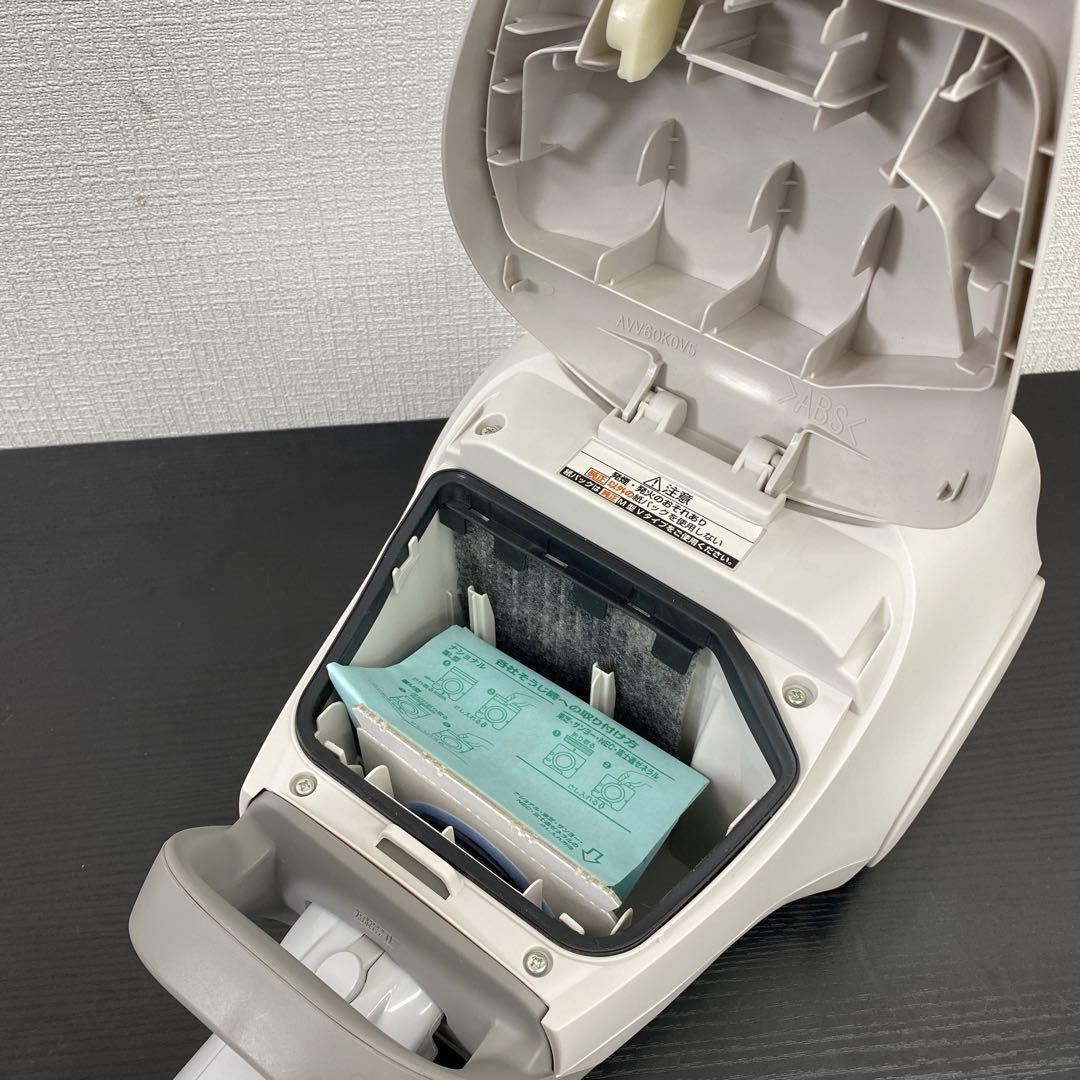 送料込み＊Panasonic 掃除機 2022年製＊1008-10