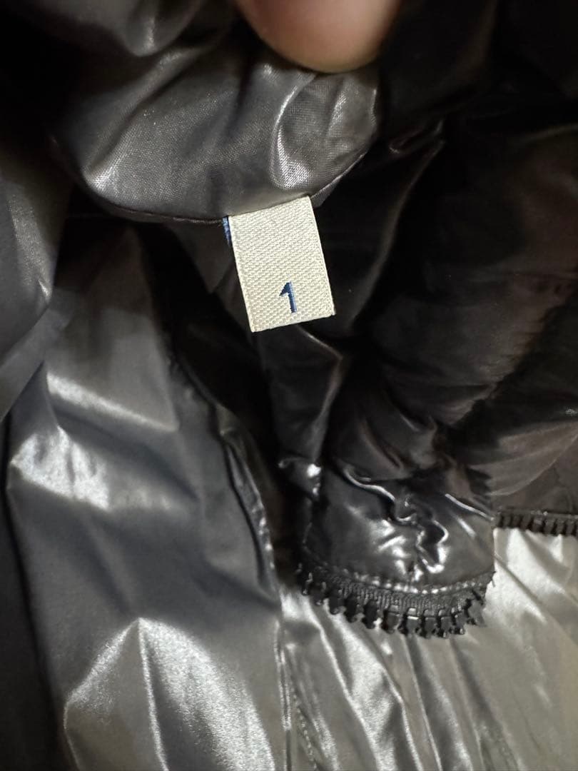 MONCLER 黒 ダウンジャケット