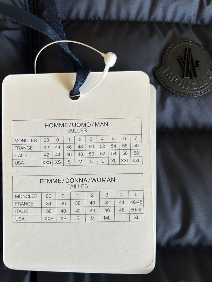 値下げ！[新品未使用]　MONCLER ダウンベスト　ネイビー