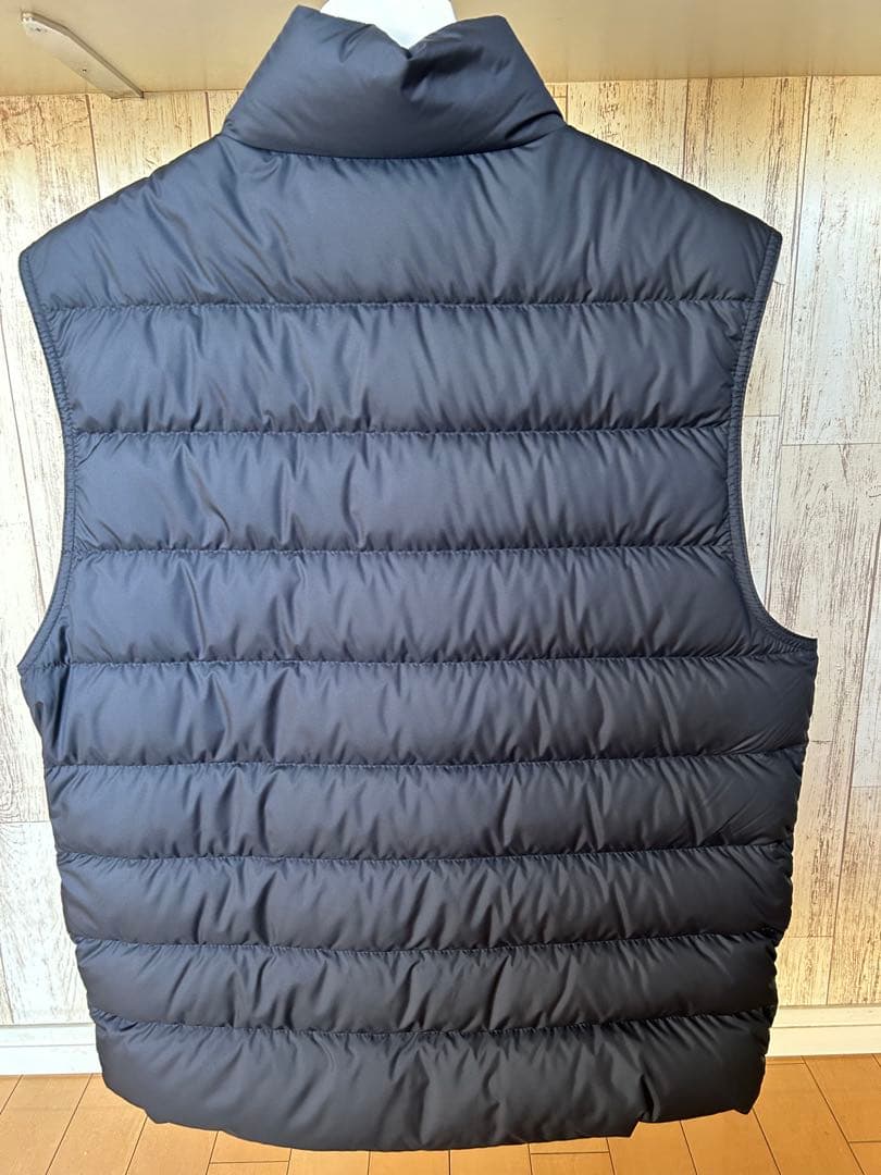 値下げ！[新品未使用]　MONCLER ダウンベスト　ネイビー
