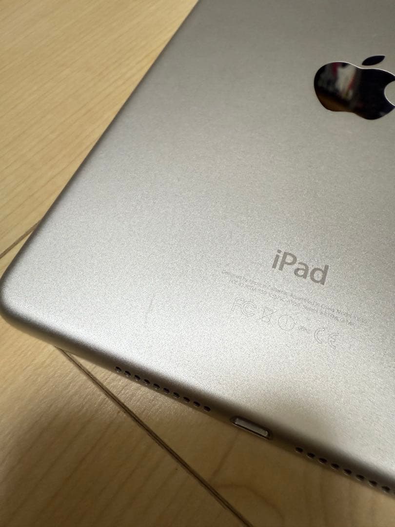 値下げ！Apple iPad mini 4 16GB cellular