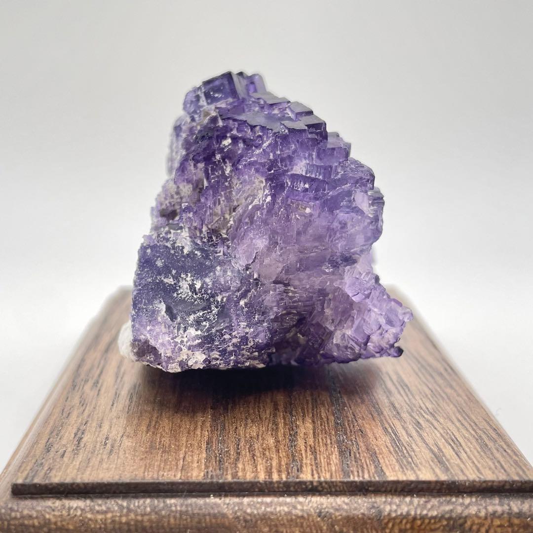 中国 新疆ウイグル自治区産 フローライト 鉱物標本