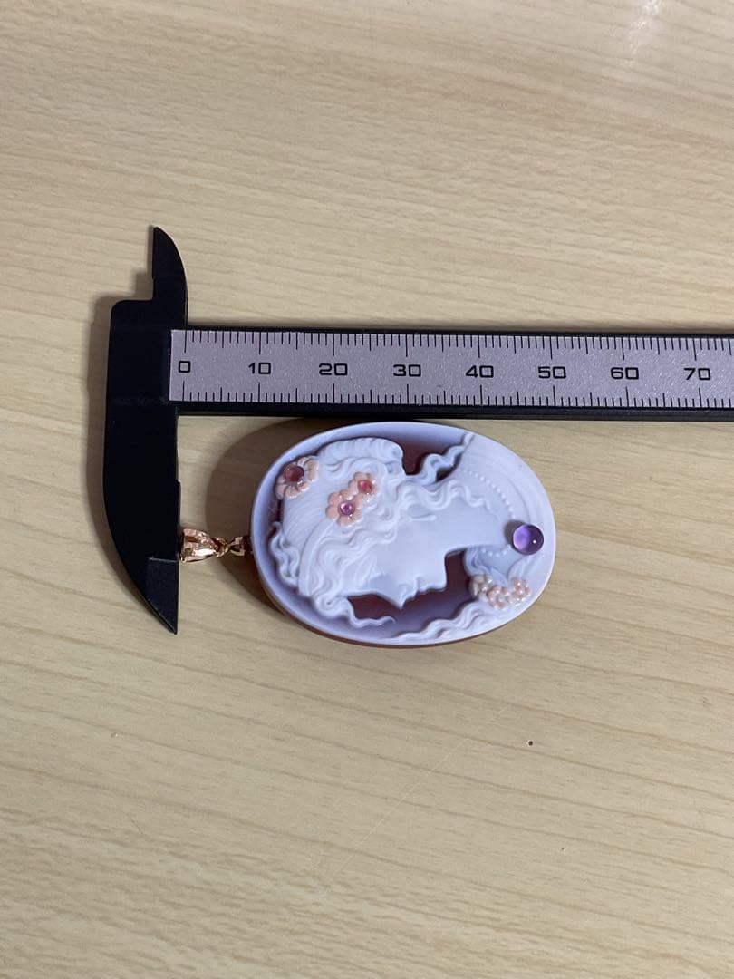 K18金天然石レッド瑪瑙カメオペンダント　トルマリン& アメジスト付き