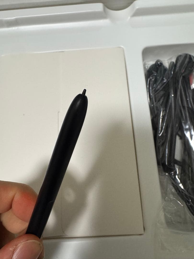 【全付属品付き・ほぼ新品】 UGEE U1600 15.4インチ