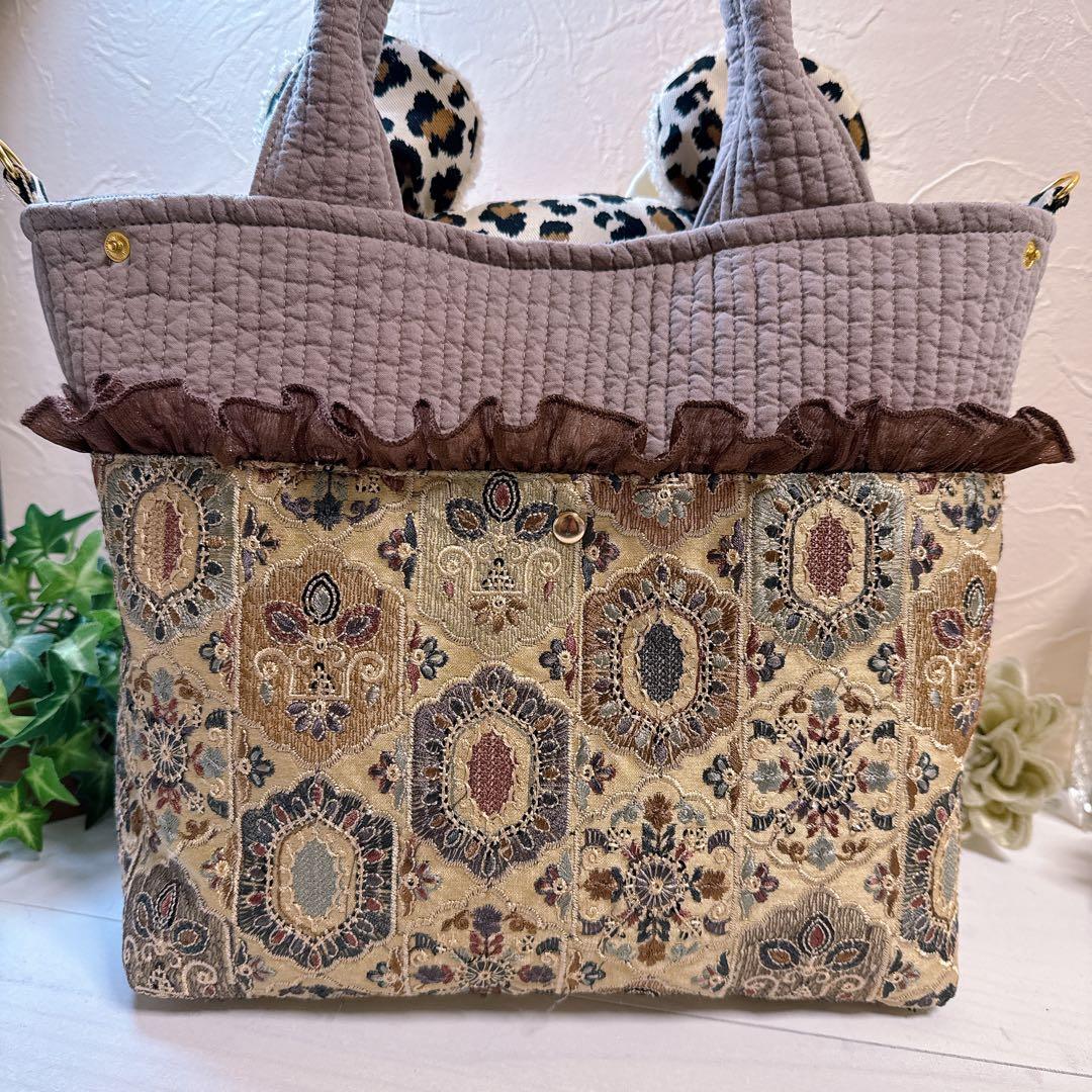 あ*き様 コヤンイサムチョン♡bigぶさかわハチワレにゃんのヌビ×インド刺繍トー